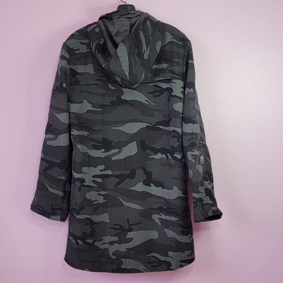 Tart Collection Camo Rain Jacket/ M. - Picture 5 of 13